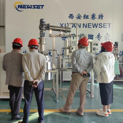 Żjarat ta' Klijenti Koreani biex Jispezzjonaw it-Tagħmir